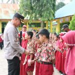 Terkait Maraknya Isu Penculikan Anak, Kapolres Sidrap Goes To School ke SDN 5 Baranti 