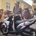Kanit Kamsel Satlantas Polres Sidrap Kenalkan ini ke Anak SD Islam Terpadu Al-Kautsar 