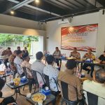 Polda Sultra Kembali Menggelar Jum’at Curhat Di Kelurahan Karumba.