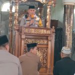 Kapolres Sidrap Melakukan Safari Jumat dan Memberikan Himbauan Kamtibmas ke Jamaah Masjid Al-Mujahidin Bila Riase