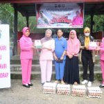 Cegah Stunting, Polres Sidrap Bersama Bhayangkari Beri Bantuan Makanan Tambahan ke Masyarakat Panca Lautang