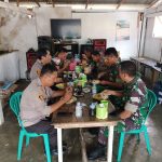 Berikut Momen TNI-POLRI di Sidrap Makan Bersama