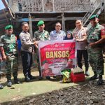 Baksos Sinergitas Polsek Bersama Koramil 1420-07 dan Pemerintah Kecamatan Baranti Bagikan Sembako Kepada Warga