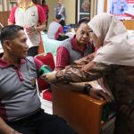 Dalam Rangka Peringatan Hari Bhayangkara ke-77, Polres Sidrap Gandeng PMI Gelar Bakti Sosial Donor Darah