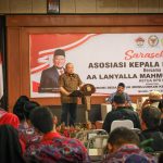 Depan Para Kades Gresik, Ketua DPD RI Paparkan Cara Desa Menjadi Kekuatan Ekonomi 