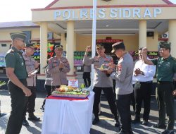 Bhayangkara ke-77, Kapolres Sidrap Terima Kejutan Dari Dandim 1420 Sidrap