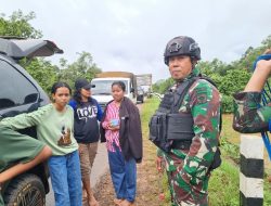 Ketika Rakyat Lebih Utama Dibanding Nyawa, Detik-detik Satgas Yonif 725/Woroagi Selamatkan Pelajar Terbawa Arus Banjir