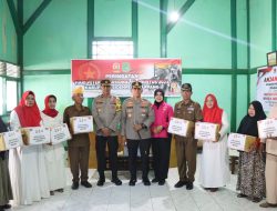 Kapolres Sidrap bersama Ketua Bhayangkari Gelar Bakti Sosial di Markas Cabang Legion Veteran 