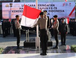 Peringati HUT RI ke-78 Polres Kolaka Gelar Upacara Bendera Yang Dipimpin Langsung Waka Polres