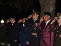 Peringati Hari Kemerdekaan RI ke-78, Kapolres Sidrap Mengikuti Apel Kehormatan dan Renungan Suci di TMP Mario