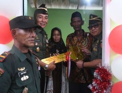 Pangdam XIV/Hsn : Beri Bantuan Rumah Kepada Pak Taharuddin Ponto (66), Nelayan Pasang Kayu