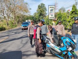 Sat Samapta Polres Sidrap bersama Polsek Watang Pulu Turun Pantauan dan Monitoring Pergerakan Supporter PSM Makassar