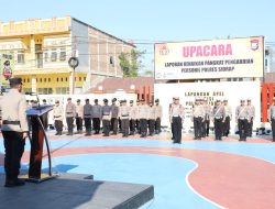 Kapolres Sidrap Pimpin Upacara Laporan Kenaikan Pangkat Pangabdian 2 Personel Dari AIPTU ke IPDA 