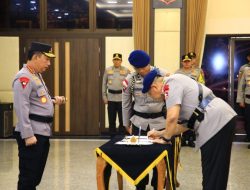 Kapolri Lantik Dankorbrimob dan Lima Kapolda Baru