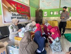 Peringatan HUT KORPRI ke-52: PNS Polda Sultra Berikan Santunan dan Layanan Kesehatan kepada Panti Asuhan Shabri Kendari