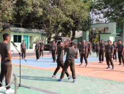 Tumbuhkan Sikap Mental Yang Tangguh, Personil Kodim 1425 Jeneponto Latihan Beladiri Praktis