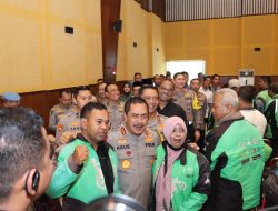 WAKAPOLRI TINJAU LANGSUNG BAKTI SOSIAL DAN KESEHATAN DALAM RANGKA PEMILU DAMAI DI ISI YOGYAKARTA 