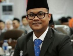 Anggota DPRD Makassar Ray Suryadi Arsyad menyoroti proyek gedung Puskesmas Ujung Pandang Baru Yang Mangkrak