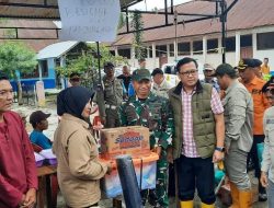 TNI Dirikan Posko Bencana dan Dapur Umum Bantu Warga Jarai Lahat