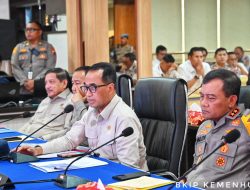 Menhub Tekankan Antisipasi Permasalahan Balon Udara, Kelayakan Bus Pariwisata, dan Angkutan Barang   