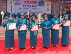 Sambutan Akhir Pj,Ketua TP-PKK Provinsi,Sekaligus Pemberian Hadiah Peserta Jambore PKK Tingkat Provinsi Sulawesi Tenggara.