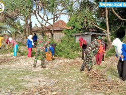 Personil Koramil Bangkala Bersama Elemen Masyarakat Karya Bakti Bersihkan Sampah Tak Bertuan