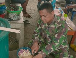 SATGAS TMMD KODIM 1506/NAMLEA, BANTU PETANI RAPIKAN PEMATANG SAWAH DI KABUPATEN BURU