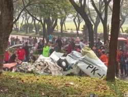 Kemenhub:Pesawat Jatuh di BSD Tangsel Berisi Penerbang-Engineer-Penumpang