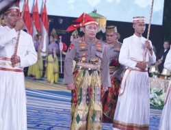 Kapolri Diberi Gelar Adat-Pusaka oleh Dewan Adat dan Kerajaan di Sulawesi Selatan