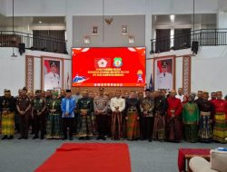 Pelantikan Andi Sarifuddin dan Penyerahan Sembilan Pataka Kepada BPD Oleh Gubernur Sultra Berlangsung Khidmat