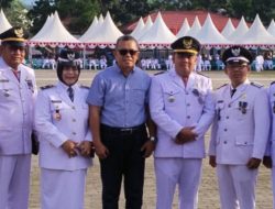 Teguhkan Semangat Kolaborasi, Pj Sekda Bombana, Camat Poleang, dan Lurah Kasabolo Hadiri Upacara Peringatan HUT Sultra ke-61
