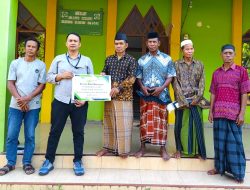 Pegadaian Kanwil Makassar Salurkan Bantuan Bahan Bangunan Senilai Rp30 Juta untuk Pembangunan Toilet Masjid Babul Ali Bontoa
