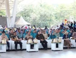 Harganas 2025 di Makassar: Menteri Wihaji Apresiasi Kader KB sebagai Pahlawan Keluarga