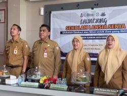 Pemkot Makassar Resmikan Sekolah Lansia Senja untuk Tingkatkan Kualitas Hidup Warga Usia Emas